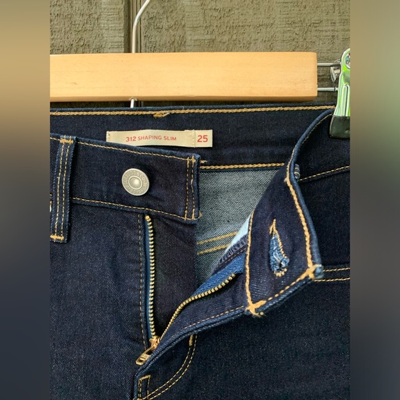 Levi’s 312 Shaping Slim - Picture 4 of 5